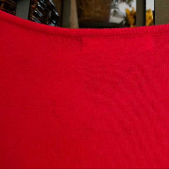 Ellen Tracy Sweater. New with tags. Medium, Red/Black, Elegant - Picture 5 of 12